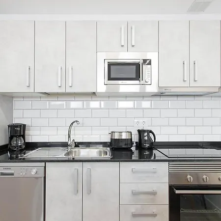 Boutique Apartment *