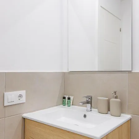 Boutique Apartment *